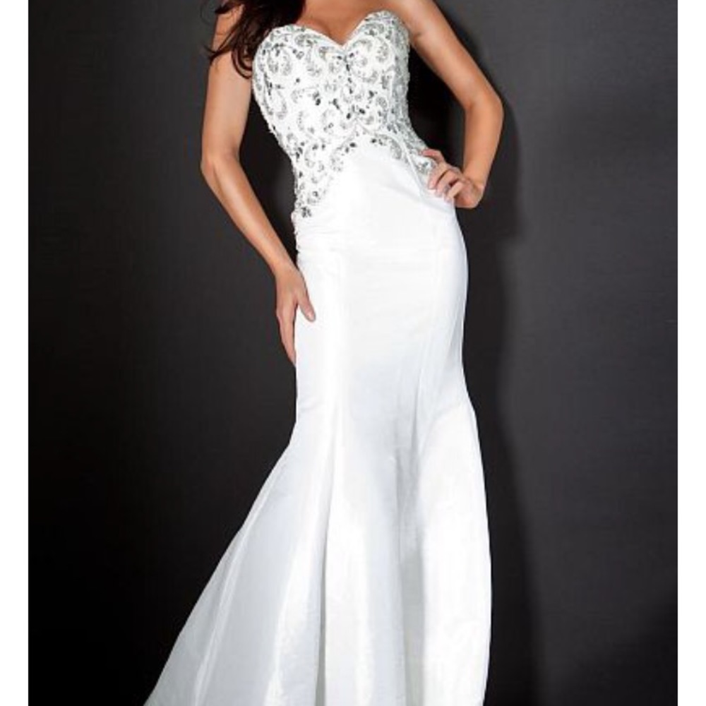 Purple strapless Jovani trumpet gown 110636
